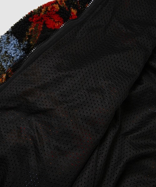 MARCELO BURLON(マルセロ・バーロン)の「ALLOVER FLOWERS PILE OVER JKT(その他アウター・メンズ・ブラック系その他・M/L)」の4枚目の写真