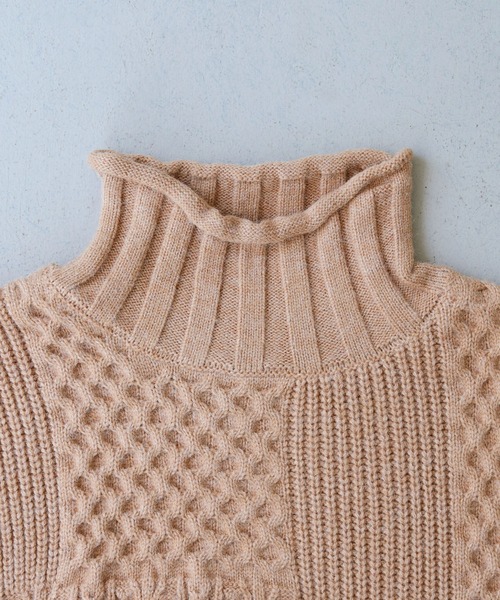 CLEIO（クレイオ）の「【CLEIO】ケーブル切替ハイネックニット（ニット/セーター・レディース・ブラック/ベージュ/ライトグリーン/アイボリー・FREE）」の9枚目の写真