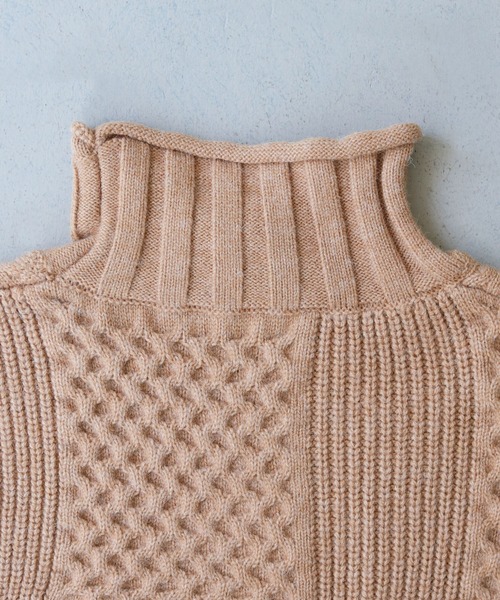 CLEIO（クレイオ）の「【CLEIO】ケーブル切替ハイネックニット（ニット/セーター・レディース・ブラック/ベージュ/ライトグリーン/アイボリー・FREE）」の8枚目の写真