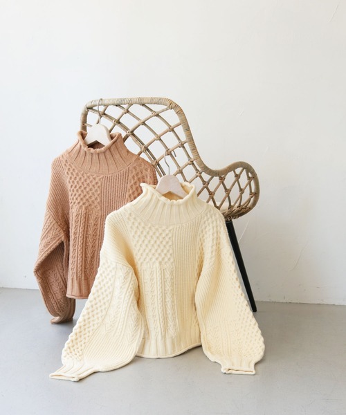 CLEIO（クレイオ）の「【CLEIO】ケーブル切替ハイネックニット（ニット/セーター・レディース・ブラック/ベージュ/ライトグリーン/アイボリー・FREE）」の12枚目の写真