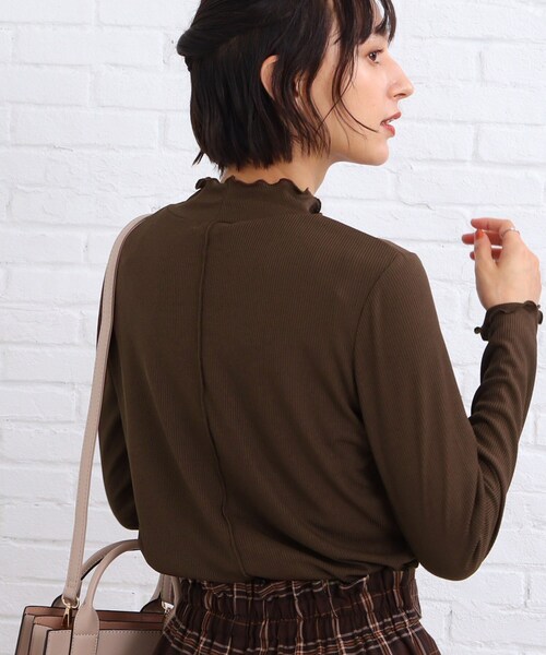 SHOO・LA・RUE（シューラルー）の「◆【旬コーデに！】シアー ハイネック トップス（Tシャツ/カットソー・レディース・ホワイト系/ブラック/ブラウン系・02/03）」の17枚目の写真