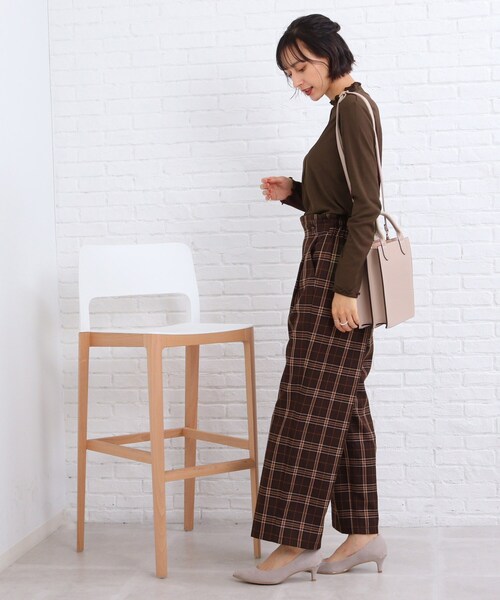 SHOO・LA・RUE（シューラルー）の「◆【旬コーデに！】シアー ハイネック トップス（Tシャツ/カットソー・レディース・ホワイト系/ブラック/ブラウン系・02/03）」の19枚目の写真