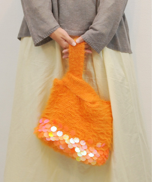 kakatoo(カカトゥ)の「カカトゥ kakatoo / シャギークロッシェスパンコールバッグ(トートバッグ・レディース・オレンジ/イエロー/ブルー/ブラック・FREE)」の6枚目の写真