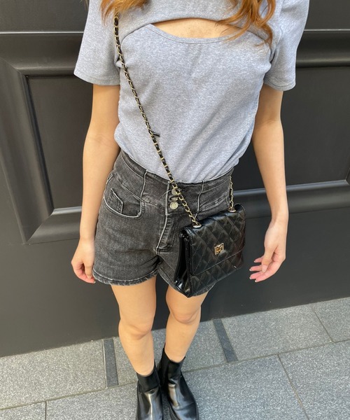 SPIGA（スピーガ）の「3つ釦デニムショートパンツ（デニムパンツ・レディース・ブラック・SMALL/MEDIUM）」の12枚目の写真