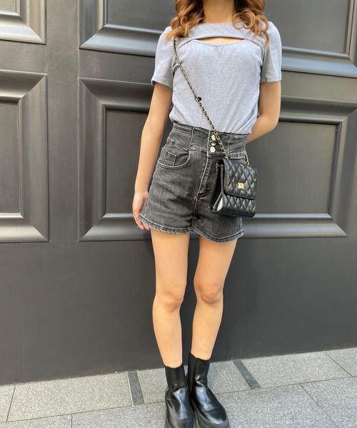 SPIGA（スピーガ）の「3つ釦デニムショートパンツ（デニムパンツ