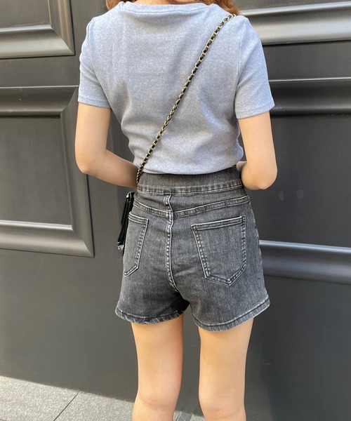 SPIGA（スピーガ）の「3つ釦デニムショートパンツ（デニムパンツ・レディース・ブラック・SMALL/MEDIUM）」の9枚目の写真