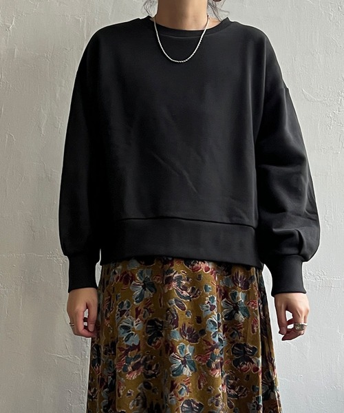 LBC（エルビーシー）の「ワイドリブパフ袖プルオーバー（Tシャツ/カットソー・レディース・オレンジ/オフホワイト/チャコールグレー・M/L）」の3枚目の写真