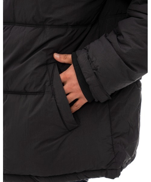 RVCA(ルーカ)の「RVCA メンズ VISOR HOODED PUFFER ジャケット【2022年秋冬モデル】/ルーカアウター(ブルゾン・メンズ・ゴールド/ブラック/グレー系その他・SMALL/X-LARGE/LARGE/MEDIUM)」の14枚目の写真