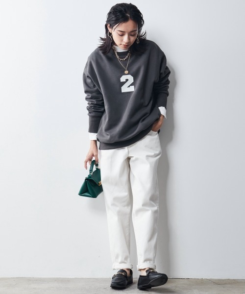 CHIC STYLE（シックスタイル）の「＜大きいサイズ＞バックロゴプリントスウェット シックスタイル（スウェット・レディース・アイボリー/チャコール・8L/3L/LL/L/4L/5L/6L）」の10枚目の写真