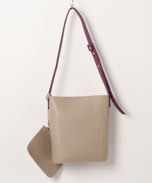 soeur（スール）の「SOEUR/ポーチ付きバケツショルダーBAG/バケットバッグ（ショルダーバッグ・レディース・グレイッシュベージュ/ベージュ/ブラック・フリー）」の4枚目の写真