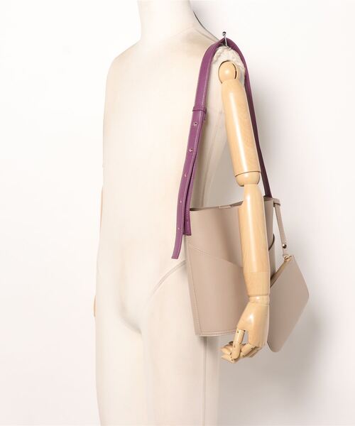 soeur（スール）の「SOEUR/ポーチ付きバケツショルダーBAG/バケットバッグ（ショルダーバッグ・レディース・グレイッシュベージュ/ベージュ/ブラック・フリー）」の7枚目の写真