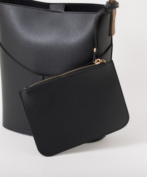 soeur（スール）の「SOEUR/ポーチ付きバケツショルダーBAG/バケットバッグ（ショルダーバッグ・レディース・グレイッシュベージュ/ベージュ/ブラック・フリー）」の21枚目の写真