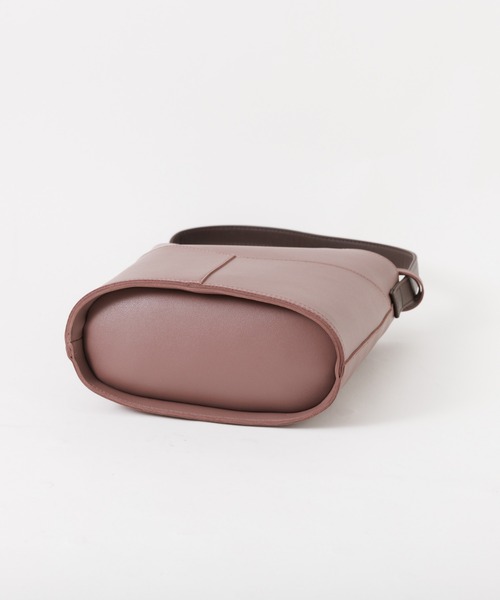 soeur（スール）の「SOEUR/ポーチ付きバケツショルダーBAG/バケットバッグ（ショルダーバッグ・レディース・グレイッシュベージュ/ベージュ/ブラック・フリー）」の11枚目の写真