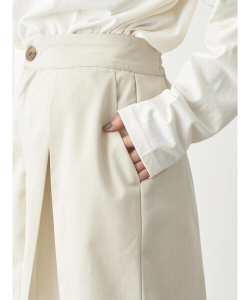 earth music&ecology（アースミュージックアンドエコロジー）の「タックハーフパンツ（その他パンツ・レディース・ホワイト系その他2/ブラック/オリーブ・FREE）」の21枚目の写真