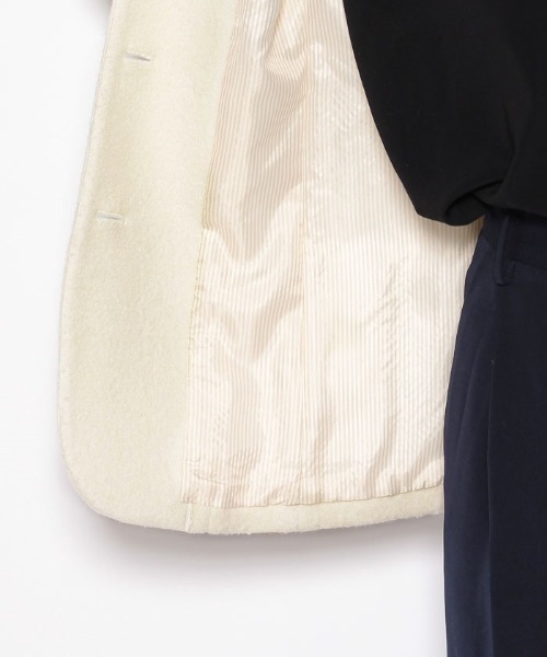 allureville（アルアバイル）の「シープパイルノーカラージャケット