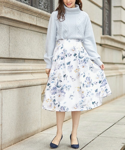 tocco closet(トッコ クローゼット)の「ラメ入りタートルネックダイヤ柄×ケーブル編みニットプルオーバー(ニット/セーター・レディース・オフホワイト/サックスブルー/ピンク・M)」の8枚目の写真