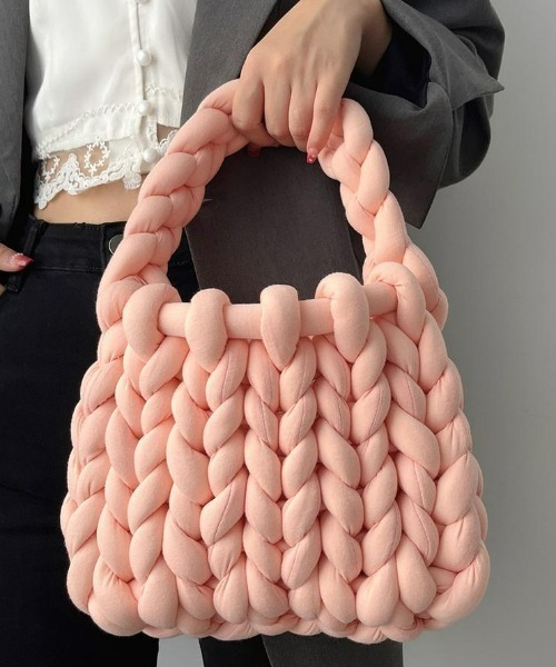 .KOM(ドットコム)の「A'GEM/9 × .kom『.kom/ドットケーオーエム』マンドゥー BAG(ハンドバッグ・メンズ・ホワイト/ブラック/パープル/グレー/ピンク/ブルー/グリーン/アイボリー・FREE)」の8枚目の写真