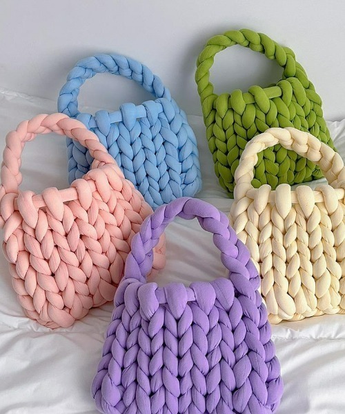 .KOM(ドットコム)の「A'GEM/9 × .kom『.kom/ドットケーオーエム』マンドゥー BAG(ハンドバッグ・メンズ・ホワイト/ブラック/パープル/グレー/ピンク/ブルー/グリーン/アイボリー・FREE)」の16枚目の写真