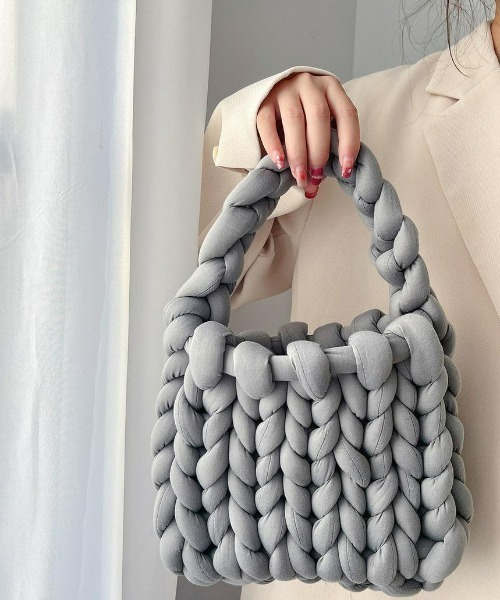 .KOM(ドットコム)の「A'GEM/9 × .kom『.kom/ドットケーオーエム』マンドゥー BAG(ハンドバッグ・メンズ・ホワイト/ブラック/パープル/グレー/ピンク/ブルー/グリーン/アイボリー・FREE)」の14枚目の写真
