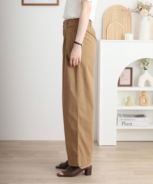 atONE(アットワン)の「atONE ビッグタックツイルパンツ(その他パンツ・レディース・カーキ/ベージュ/ブラック・M/L/LL/4L/3L)」の17枚目の写真