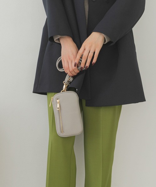 RODE SKO（ロデスコ）の「ファスナーポケットマルチショルダーバッグ（ショルダーバッグ・レディース・ブラック/グレー/アイボリー/ミント・ONE）」の4枚目の写真