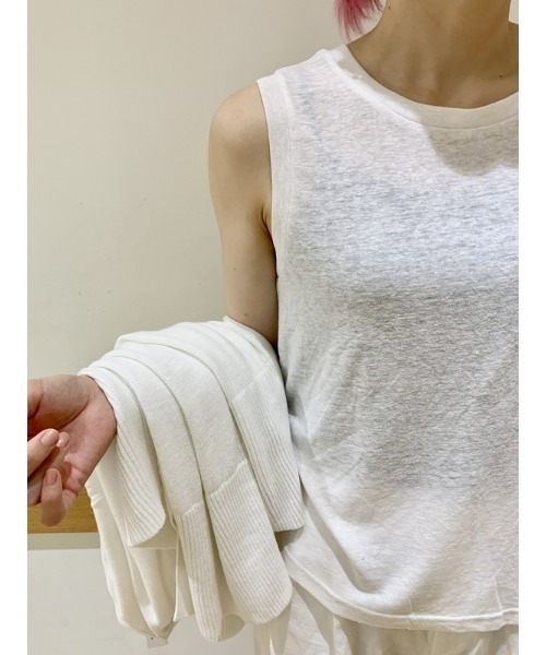 GAP（ギャップ）の「リネン混 シェルタンクトップ（タンクトップ・レディース・ブラック/ホワイト/ブラウン/グリーン・XS/S/M/L/XXS/XL）」の12枚目の写真