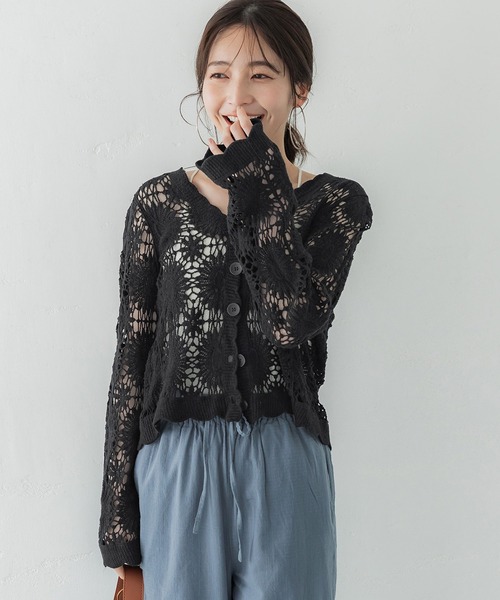 coca（coca）（コカ）の「クロシェフラワー柄カーディガン（カーディガン/ボレロ・レディース・ブラック/アイボリー・ONE SIZE）」の2枚目の写真