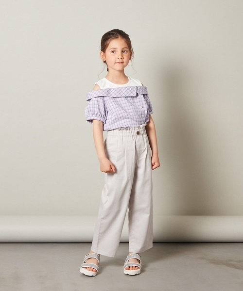a.v.v（アーヴェヴェ）の「[KIDS]ラメストラップサンダル[WEB限定サイズ]（サンダル・キッズ・ブラック/シルバー・20/19/21/22/24/23）」の10枚目の写真