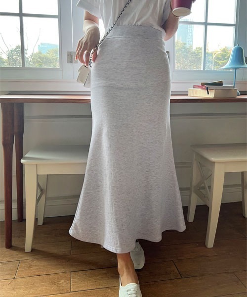 NANING9（ナンニング）の「NANING9 ウエストバンディングスウェットマーメイドスカート（スカート・レディース・ブラック/アイボリー・FREE）」の4枚目の写真