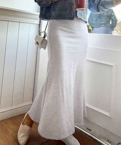 NANING9（ナンニング）の「NANING9 ウエストバンディングスウェットマーメイドスカート（スカート・レディース・ブラック/アイボリー・FREE）」の9枚目の写真