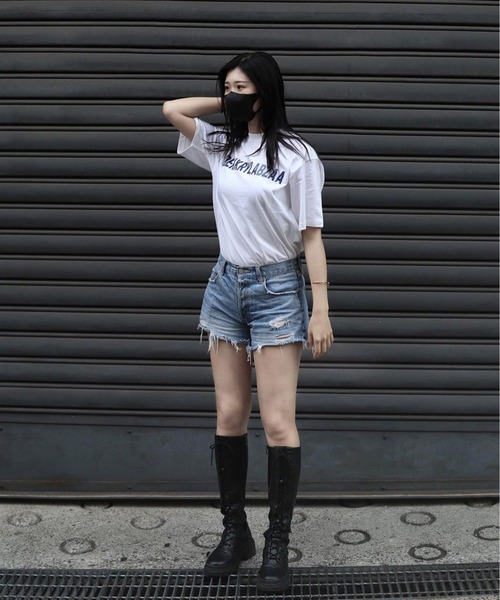 Chick(チック)の「▲Front Logo SS Tee / フロントロゴ半袖Tシャツ(Tシャツ/カットソー・レディース・ブラック/ベージュ/ホワイト・M/L/XL)」の5枚目の写真