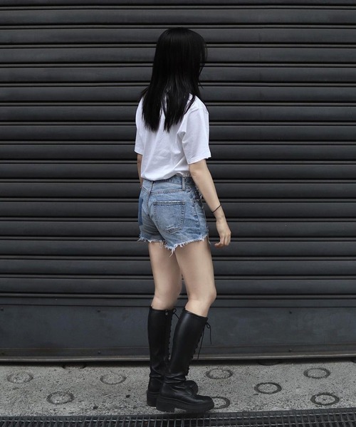 Chick(チック)の「▲Front Logo SS Tee / フロントロゴ半袖Tシャツ(Tシャツ/カットソー・レディース・ブラック/ベージュ/ホワイト・M/L/XL)」の6枚目の写真