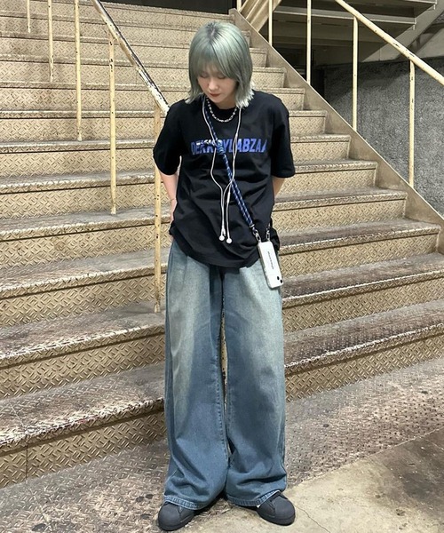 Chick(チック)の「▲Front Logo SS Tee / フロントロゴ半袖Tシャツ(Tシャツ/カットソー・レディース・ブラック/ベージュ/ホワイト・M/L/XL)」の12枚目の写真
