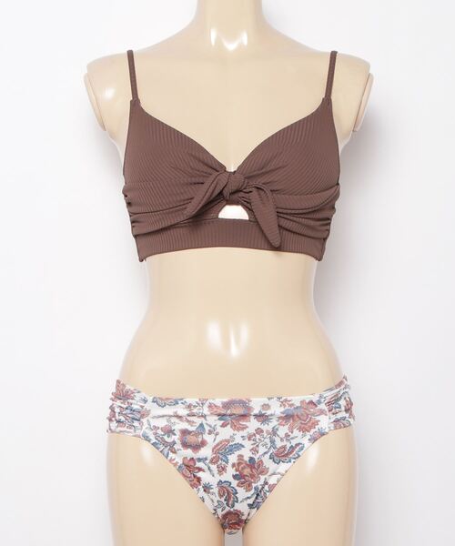 TOTASU ELEVEN(トータスイレブン)の「TOTASU ELEVEN/トータスイレブン 小花柄/エスニック柄ショーツ/無地 /リブ素材/2wayショルダーフロントリボンビキニ 32172(水着・レディース・グリーン/オレンジ/ブラウン・9号)」の2枚目の写真