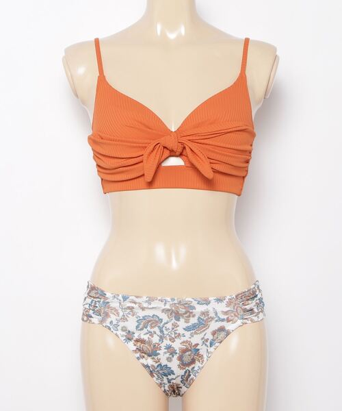 TOTASU ELEVEN(トータスイレブン)の「TOTASU ELEVEN/トータスイレブン 小花柄/エスニック柄ショーツ/無地 /リブ素材/2wayショルダーフロントリボンビキニ 32172(水着・レディース・グリーン/オレンジ/ブラウン・9号)」の3枚目の写真