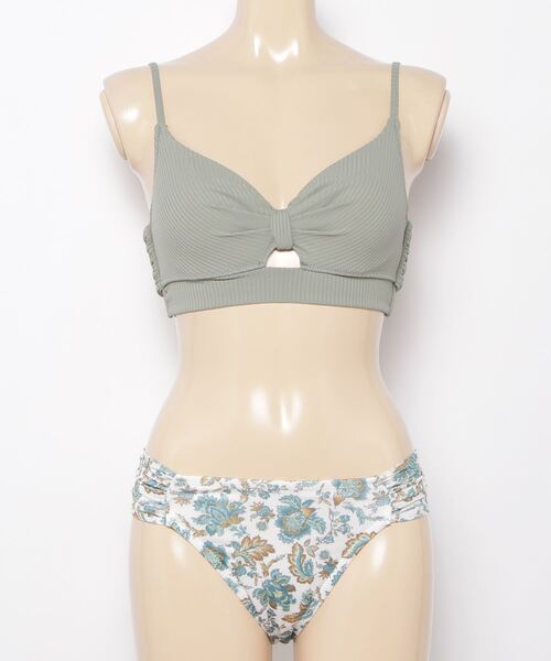 TOTASU ELEVEN(トータスイレブン)の「TOTASU ELEVEN/トータスイレブン 小花柄/エスニック柄ショーツ/無地 /リブ素材/2wayショルダーフロントリボンビキニ 32172(水着・レディース・グリーン/オレンジ/ブラウン・9号)」の4枚目の写真