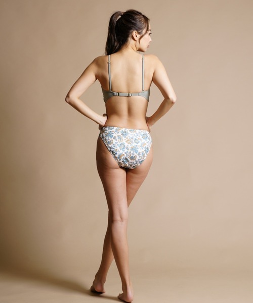 TOTASU ELEVEN(トータスイレブン)の「TOTASU ELEVEN/トータスイレブン 小花柄/エスニック柄ショーツ/無地 /リブ素材/2wayショルダーフロントリボンビキニ 32172(水着・レディース・グリーン/オレンジ/ブラウン・9号)」の13枚目の写真