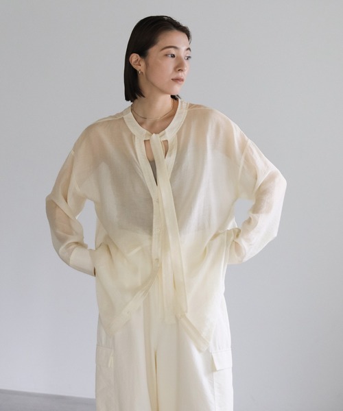 select MOCA(セレクトモカ)の「2WAYボウタイノーカラーシアーシャツ(シャツ/ブラウス・レディース・ダークベージュ/オレンジ/アイボリー/ブラック・FREE)」の20枚目の写真