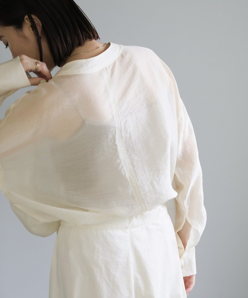select MOCA(セレクトモカ)の「2WAYボウタイノーカラーシアーシャツ(シャツ/ブラウス・レディース・ダークベージュ/オレンジ/アイボリー/ブラック・FREE)」の14枚目の写真