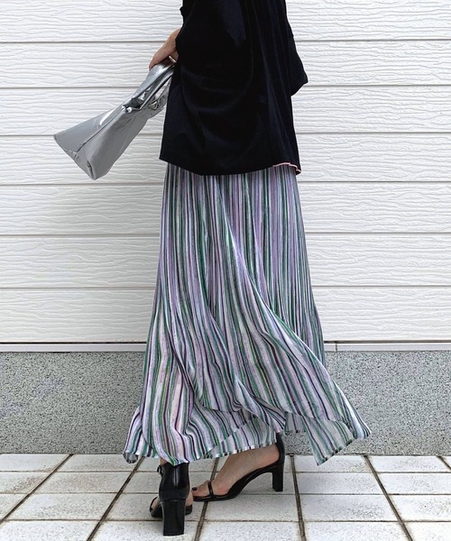 Q（キュー）の「ペイントストライププリーツスカート（スカート・レディース・パープル系/ブラウン系・MEDIUM）」の10枚目の写真