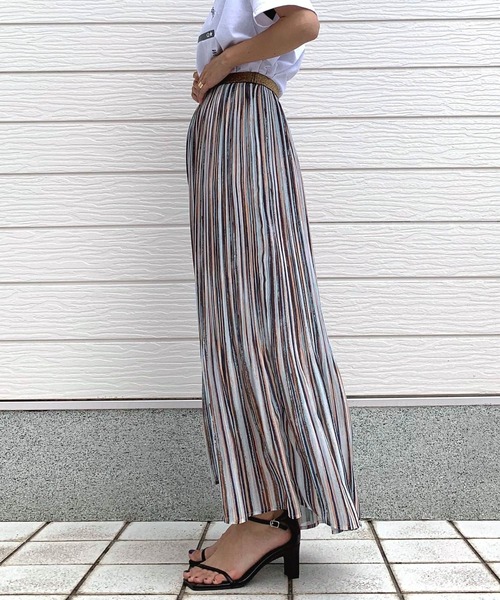 Q（キュー）の「ペイントストライププリーツスカート（スカート・レディース・パープル系/ブラウン系・MEDIUM）」の4枚目の写真