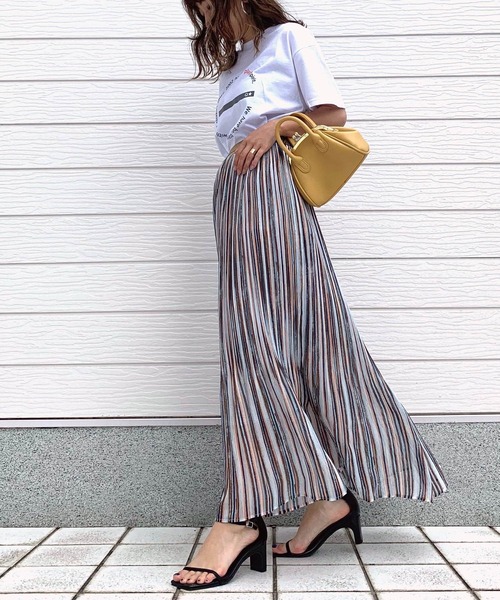 Q（キュー）の「ペイントストライププリーツスカート（スカート・レディース・パープル系/ブラウン系・MEDIUM）」の11枚目の写真