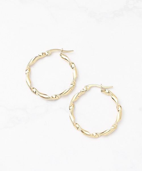 Mag.（マグ）の「【Stainless】Twist Ring Pierce 30mm-ツイストリング ピアス（ピアス（両耳用）・メンズ・ブラック/シルバー/ゴールド・FREE）」の3枚目の写真