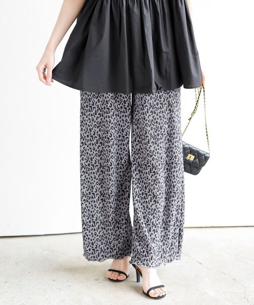 rps（アールピーエス）の「柄アソートプリーツパンツ（その他パンツ・レディース・アイボリー/ブラック系その他2/ブラック/チャコールグレー/ブラック系その他3/グリーン/ベージュ/ネイビー/ブルー・フリー）」の7枚目の写真