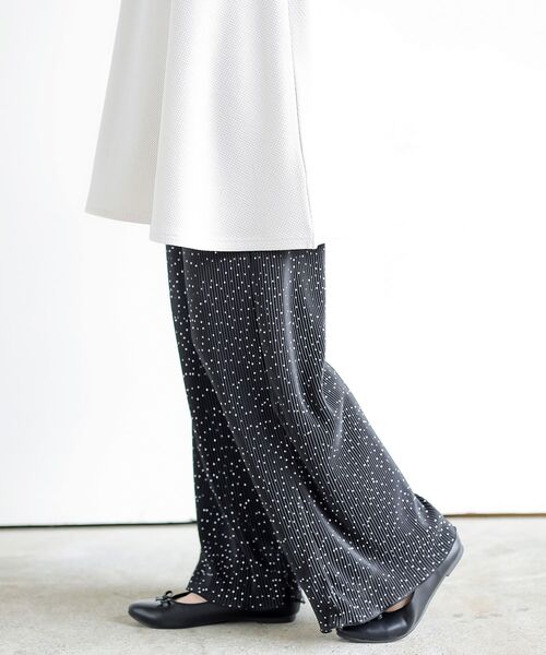 rps（アールピーエス）の「柄アソートプリーツパンツ（その他パンツ・レディース・アイボリー/ブラック系その他2/ブラック/チャコールグレー/ブラック系その他3/グリーン/ベージュ/ネイビー/ブルー・フリー）」の3枚目の写真