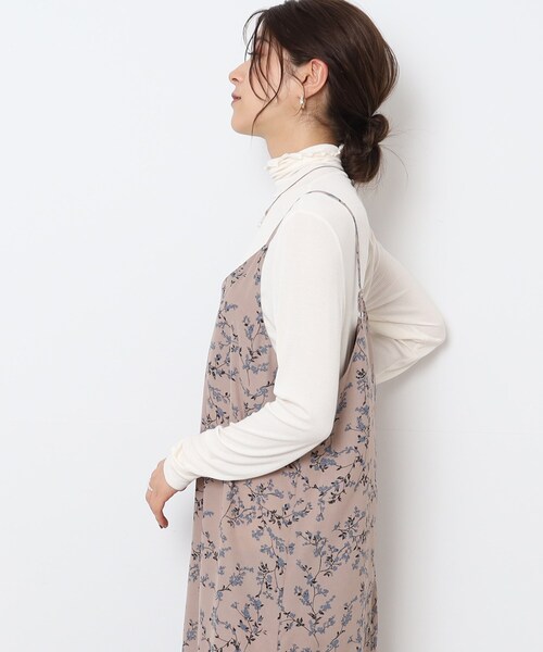 DRESKIP(ドレスキップ)の「◆大人なシアー感 レイヤードにぴったりのインナータートル【SHOO WARM/吸湿発熱】(Tシャツ/カットソー・レディース・オフホワイト/ホワイト系5/ブラック/スモーキーグリーン系/ライトオレンジ系/サックスブルー/ライトグレー・02/03/04)」の17枚目の写真