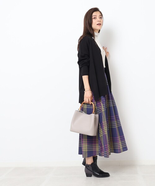 DRESKIP(ドレスキップ)の「◆大人なシアー感 レイヤードにぴったりのインナータートル【SHOO WARM/吸湿発熱】(Tシャツ/カットソー・レディース・オフホワイト/ホワイト系5/ブラック/スモーキーグリーン系/ライトオレンジ系/サックスブルー/ライトグレー・02/03/04)」の21枚目の写真