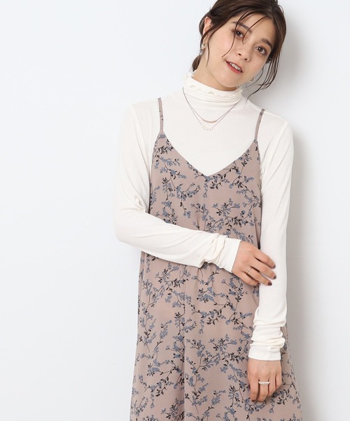 DRESKIP(ドレスキップ)の「◆大人なシアー感 レイヤードにぴったりのインナータートル【SHOO WARM/吸湿発熱】(Tシャツ/カットソー・レディース・オフホワイト/ホワイト系5/ブラック/スモーキーグリーン系/ライトオレンジ系/サックスブルー/ライトグレー・02/03/04)」の2枚目の写真