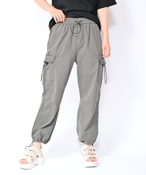 Alite cloth(アリーテクロス)の「アメリカンスタイルワイドカーゴパンツ(カーゴパンツ・レディース・ホワイト/ピンク/ブラック/グレー・M/L/S/XL)」の3枚目の写真
