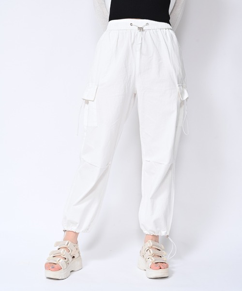 Alite cloth(アリーテクロス)の「アメリカンスタイルワイドカーゴパンツ(カーゴパンツ・レディース・ホワイト/ピンク/ブラック/グレー・M/L/S/XL)」の5枚目の写真